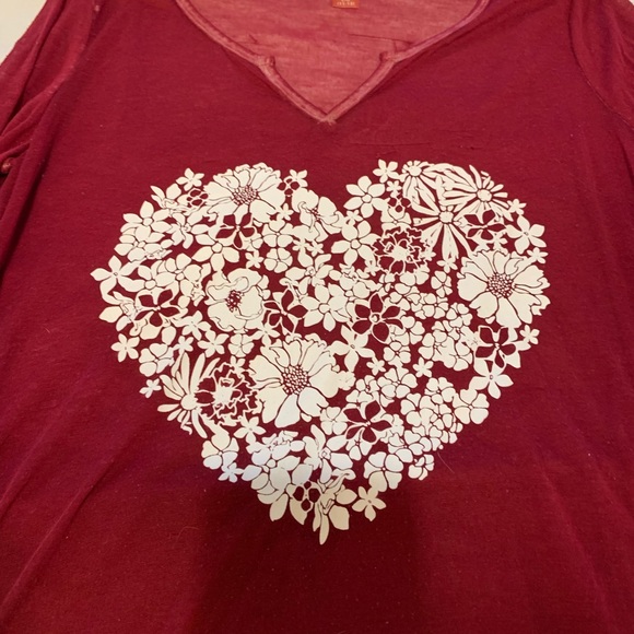 (2) Long Sleeve Shirts - Picture 2 of 5